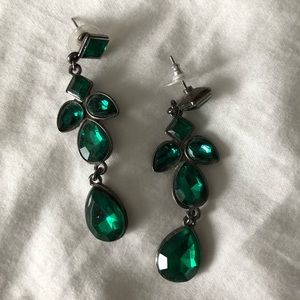 Emerald green jewel earrings